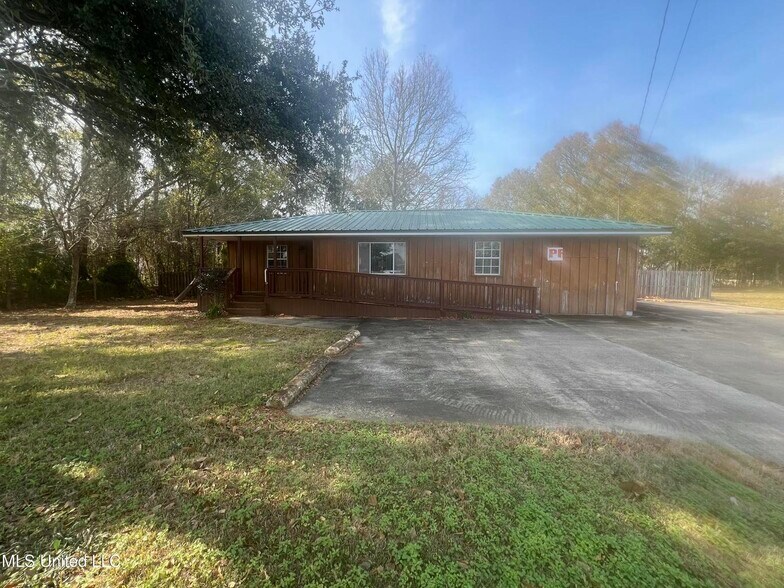 More Photos Of 10267 Boney Ave, D'Iberville Office For Sale