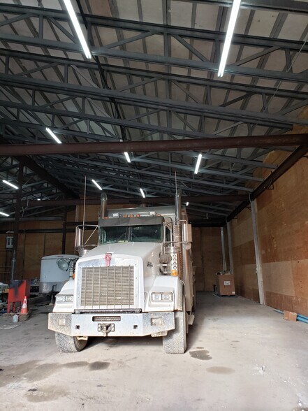 More Photos Of 1651 Levee Way, North Pole Warehouse For Sale