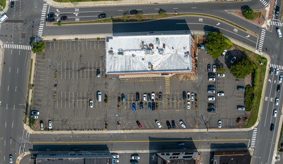 More Photos Of 125 Liberty St, Springfield Medical For Lease