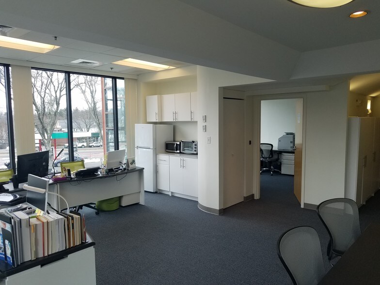 More Photos Of 822 Boylston St, Brookline Medical For Lease