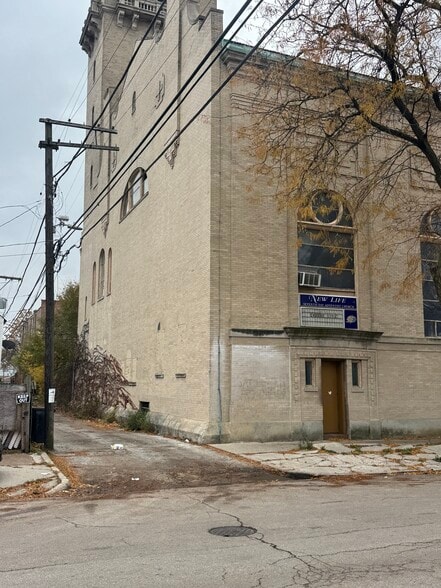 More Photos Of 5001 S Hermitage Ave, Chicago Religious Facility For Sale