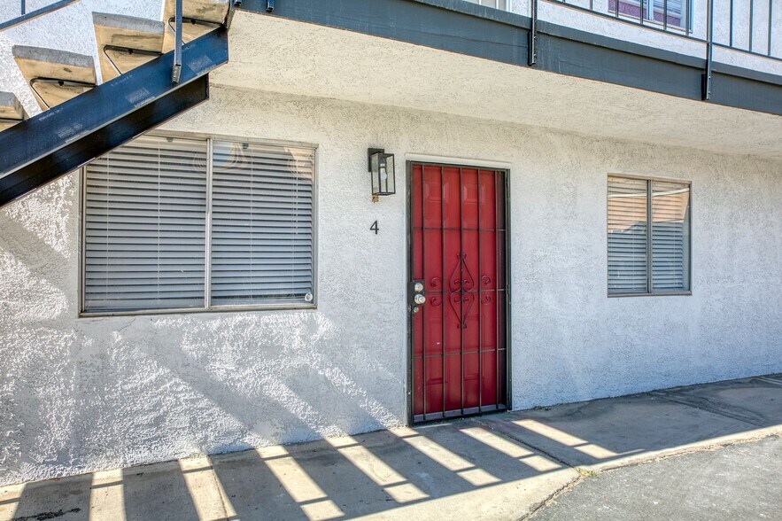 More Photos Of 317 S 9th St, Las Vegas Apartments For Sale