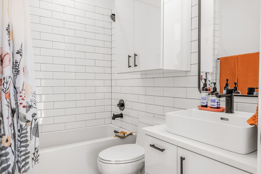 More Photos Of 1911 Dutton Dr, San Marcos Office Residential For Sale