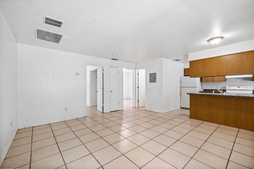 More Photos Of 12211 N 59th St, Tampa Apartments For Sale
