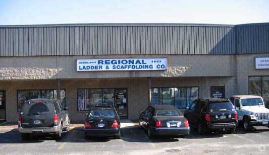 More Photos Of 1601-1607 Lakeland Ave, Bohemia Warehouse For Lease