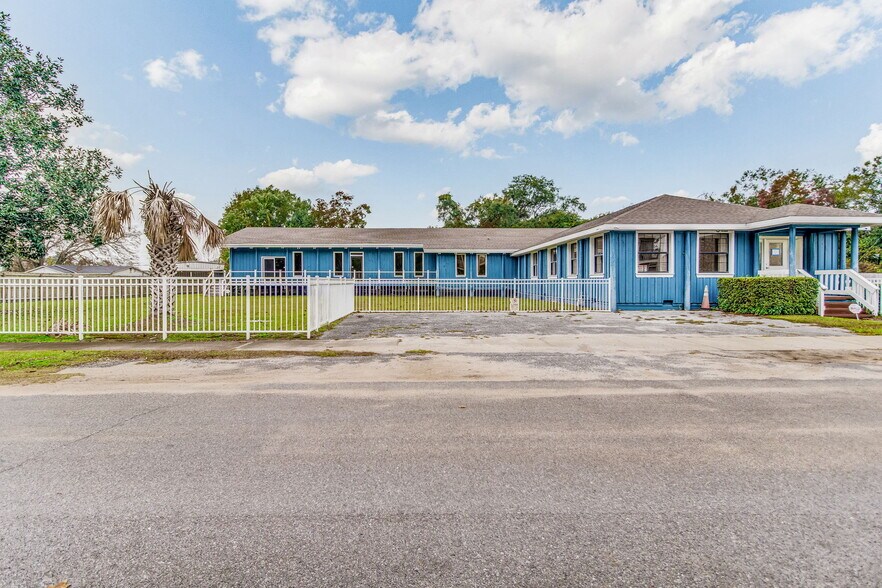 More Photos Of 725 S J St, Pensacola Office Residential For Sale