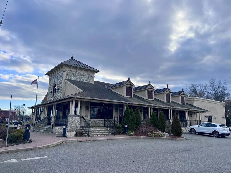 More Photos Of 510 S White Horse Pike, Magnolia Restaurant For Sale