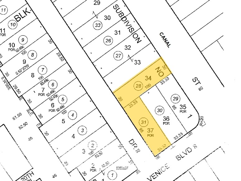 More Photos Of 2008-2020 Strongs Dr, Venice Apartments For Sale