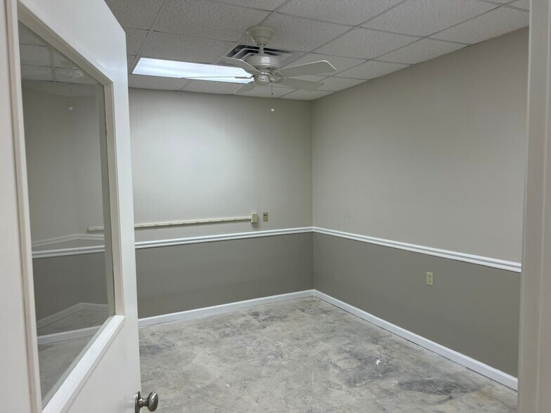 More Photos Of 6120 Airways Blvd, Chattanooga Warehouse For Lease