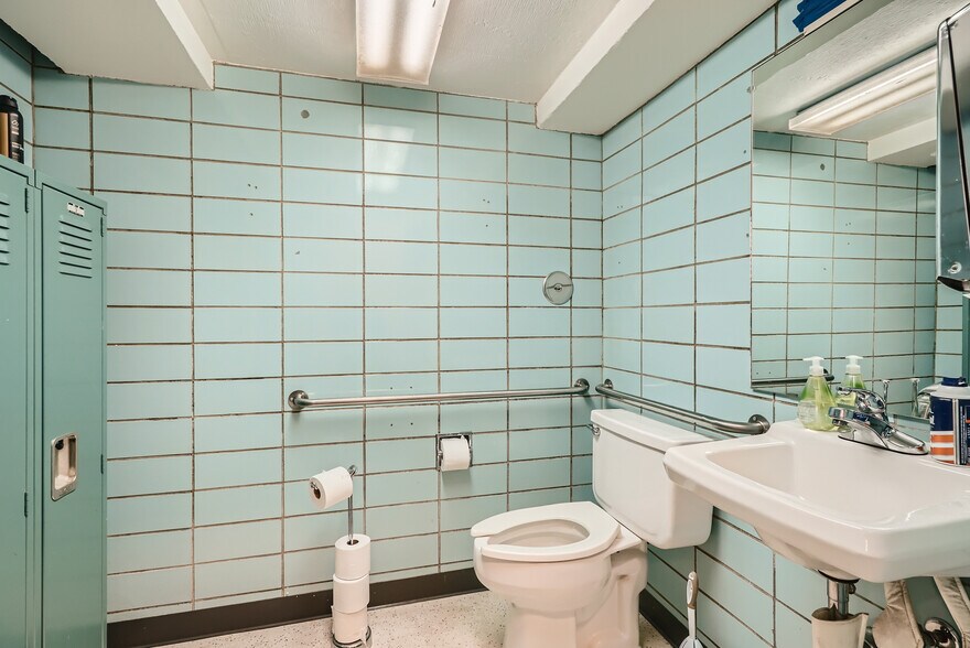 More Photos Of 722-730 Kalamath St, Denver Office For Sale