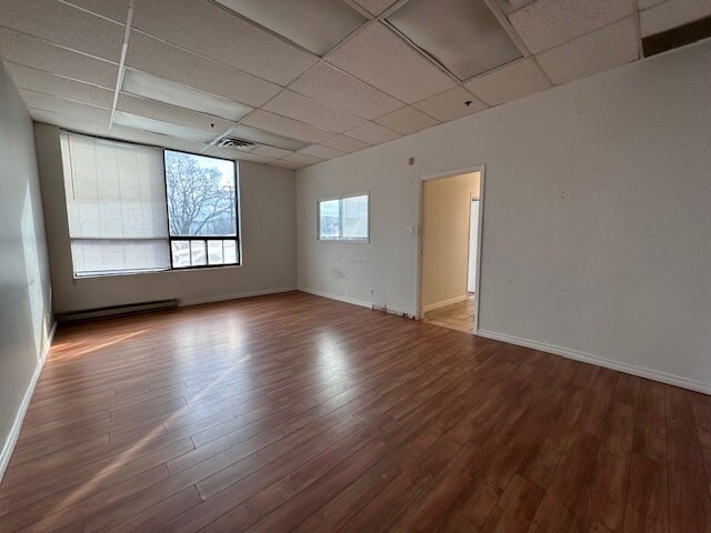 More Photos Of 189 Av Labrosse, Pointe-claire Warehouse For Lease