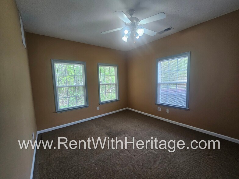 More Photos Of 8301-8337 Office Park Dr, Douglasville Office For Lease