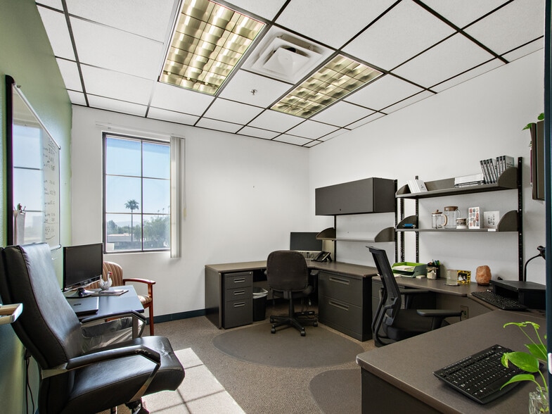 More Photos Of 1201 E Thomas Rd, Phoenix Office For Sale