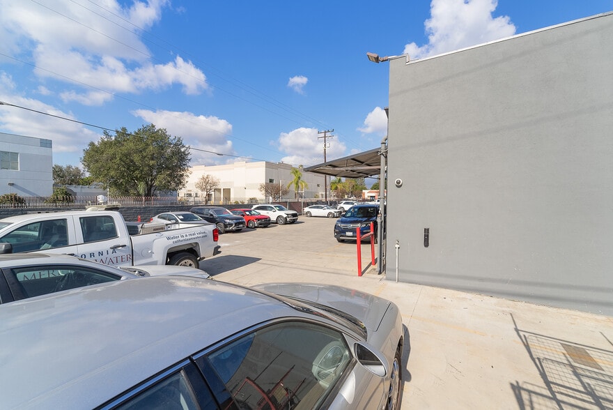 More Photos Of 42 W Live Oak Ave, Arcadia Auto Repair For Sale