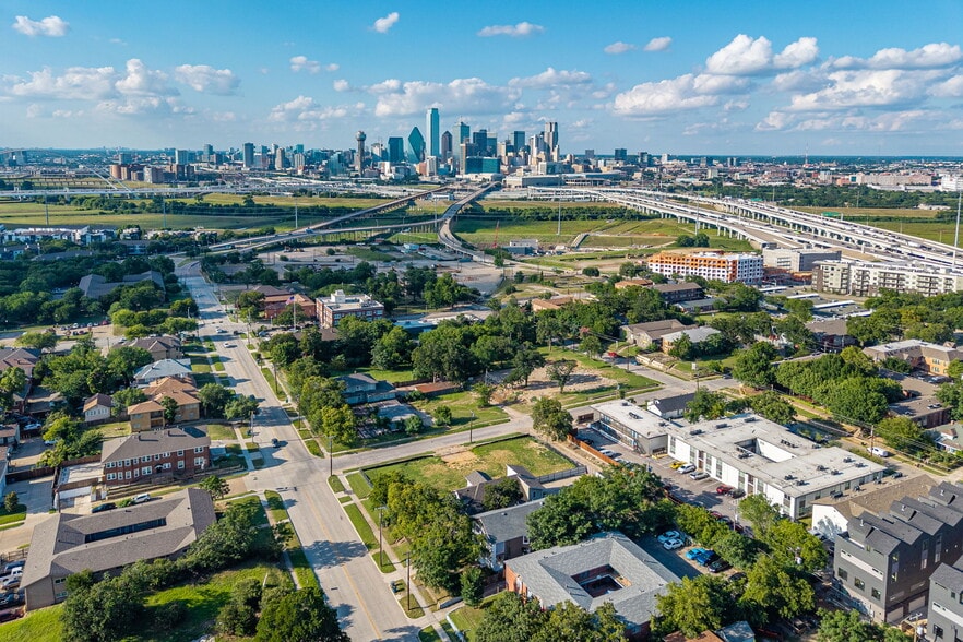 More Photos Of 722 N Marsalis Ave, Dallas Land For Sale