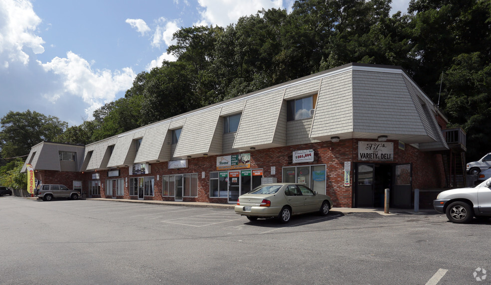 Primary Photo Of 1031 Plainfield St, Johnston Storefront Retail Office For Lease