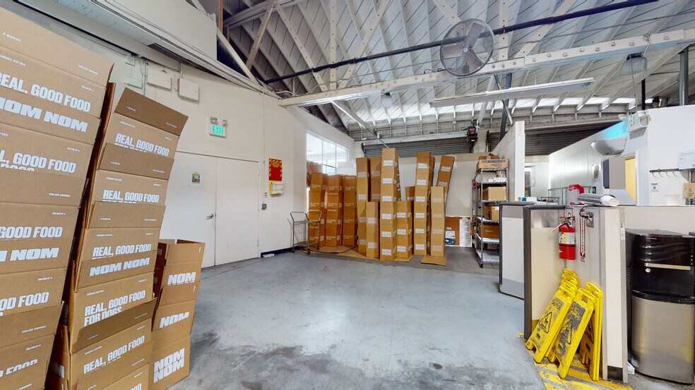 More Photos Of 415 E 10th St, Pittsburg Warehouse For Lease
