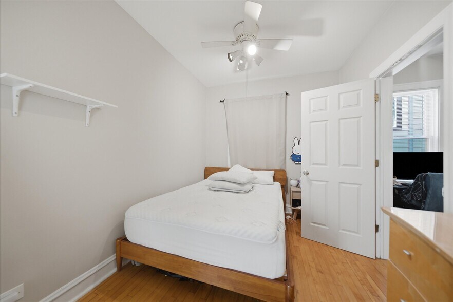 More Photos Of 2418 N Western Ave, Chicago Apartments For Sale