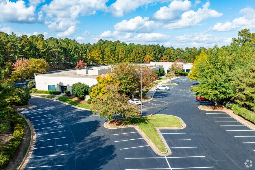 More Photos Of 15401 Weston Pky, Cary Office For Lease