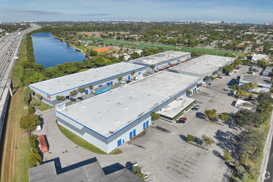 More Photos Of 1919 NW 19th St, Fort Lauderdale Warehouse For Lease