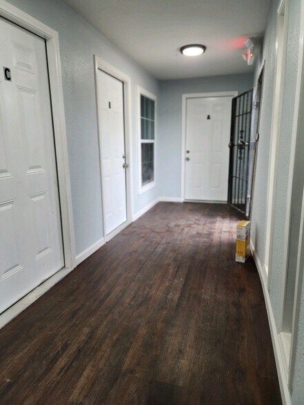 More Photos Of 6210 Laura Koppe Rd, Houston Apartments For Sale