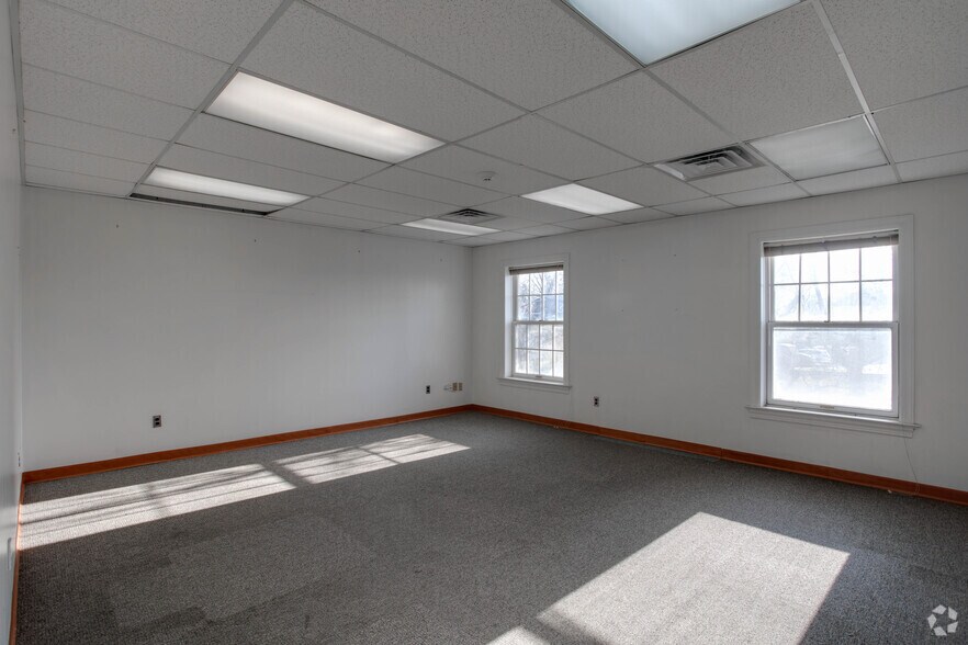 More Photos Of 825 Paoli Pike, West Chester Office For Lease