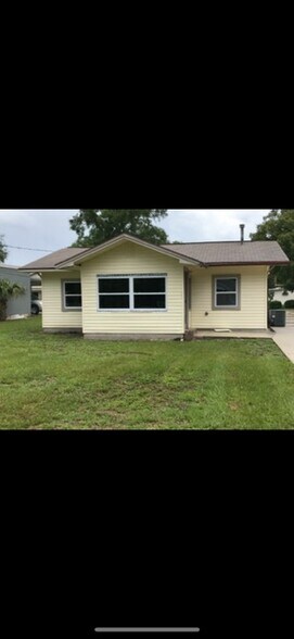More Photos Of 1011 S Palm Ave, Palatka Office For Sale