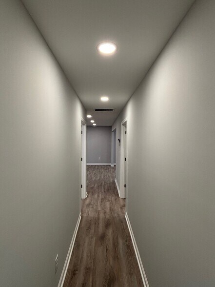 More Photos Of 4614 College Rd N, Castle Hayne Service For Lease