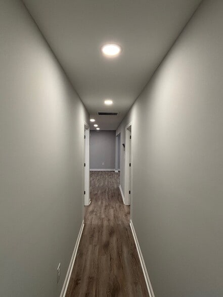 More Photos Of 4614 College Rd N, Castle Hayne Service For Lease