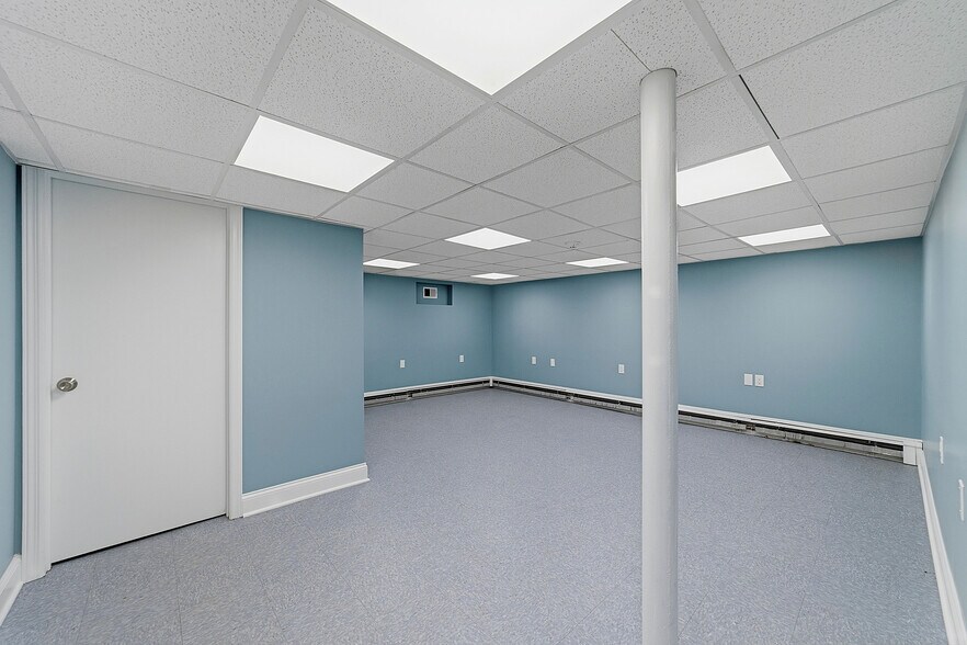 More Photos Of 333 Spotswood Englishtown Rd, Monroe Township Medical For Sale