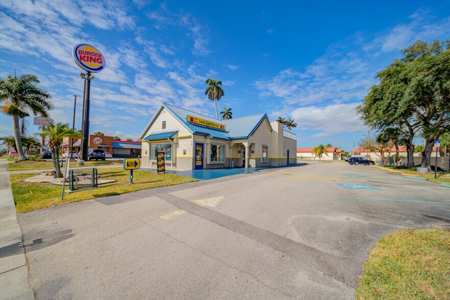 More Photos Of 20 SE 1st Ave, Florida City Fast Food For Sale