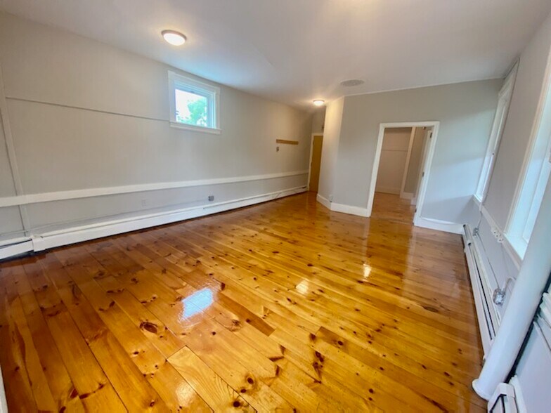 More Photos Of 17 Kellogg Ave, Amherst Storefront Retail Office For Lease