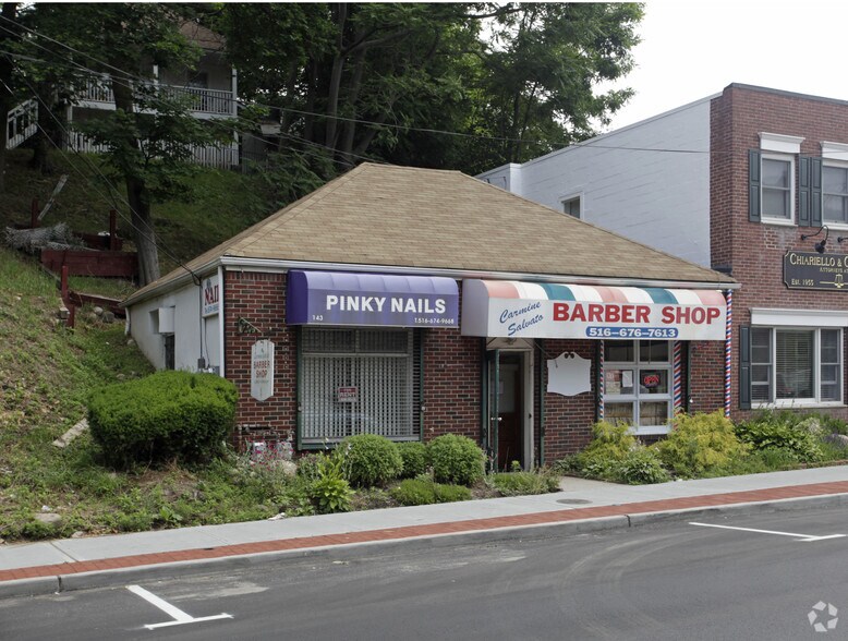 More Photos Of 143 Glen St, Glen Cove Storefront For Sale