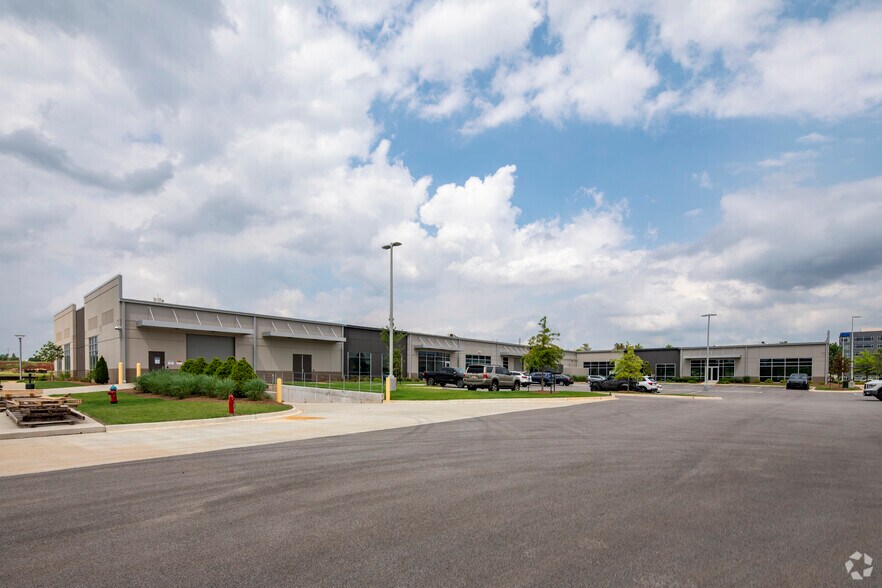 More Photos Of 7000 Redstone Gtwy, Huntsville Office For Lease