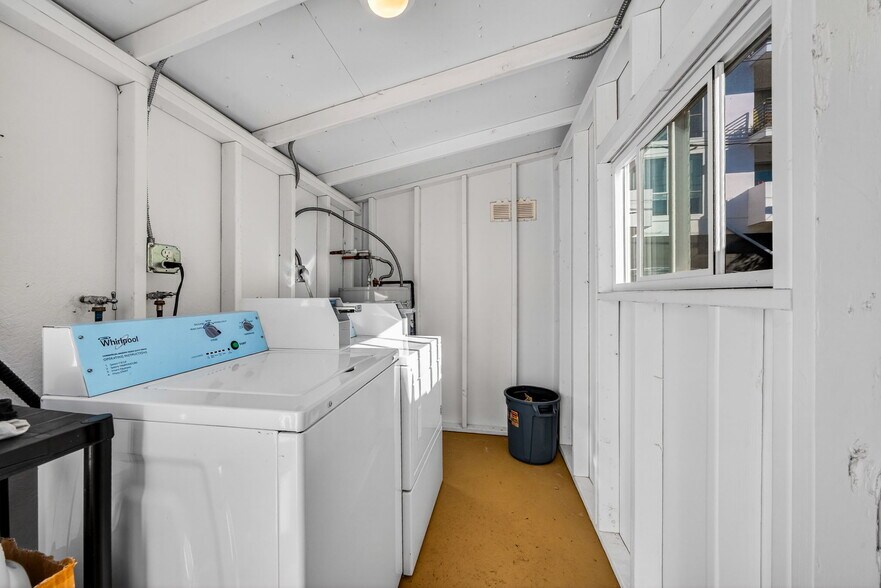 More Photos Of 822 Hayworth Ave, Los Angeles Apartments For Sale