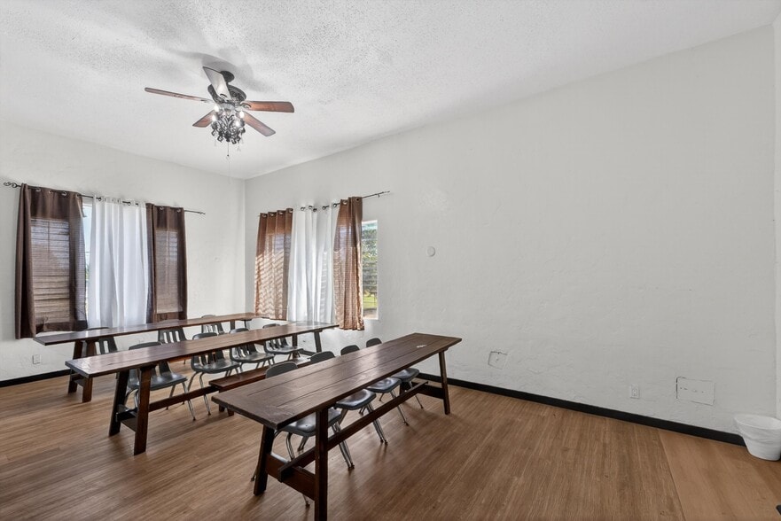 More Photos Of 7101 Menlo Ave, Los Angeles Religious Facility For Sale