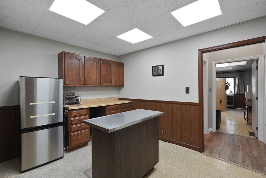 More Photos Of 1032 Columbus St, Harrisburg Office For Sale
