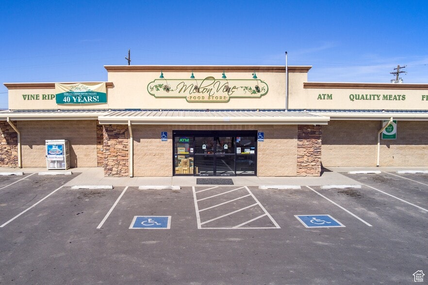 Primary Photo Of 80 S Broadway St, Green River Supermarket For Sale