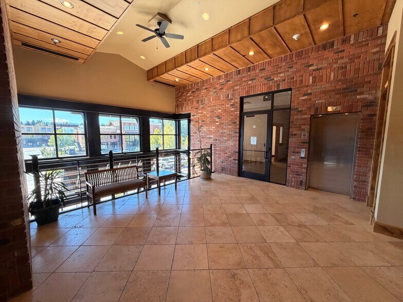 More Photos Of 1019 E Main St, Bozeman Office For Lease