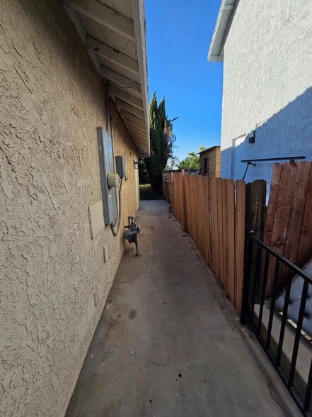 More Photos Of 3833 E Avenue R12, Palmdale Healthcare For Sale