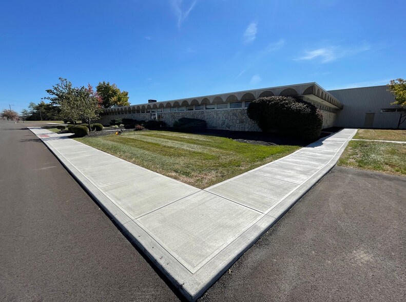 More Photos Of 7405 Industrial Rd, Florence Warehouse For Lease