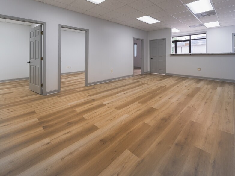 More Photos Of 621-625 Huntsman Ct, Gastonia Medical For Lease