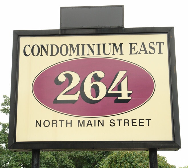 More Photos Of 264 N Main St, East Longmeadow Medical For Lease