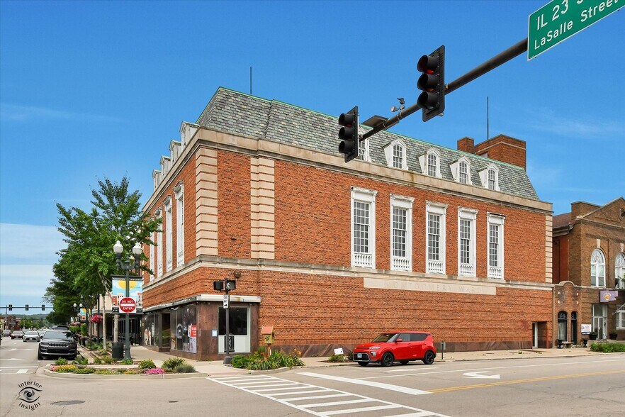 More Photos Of 800 La Salle St, Ottawa Office For Sale