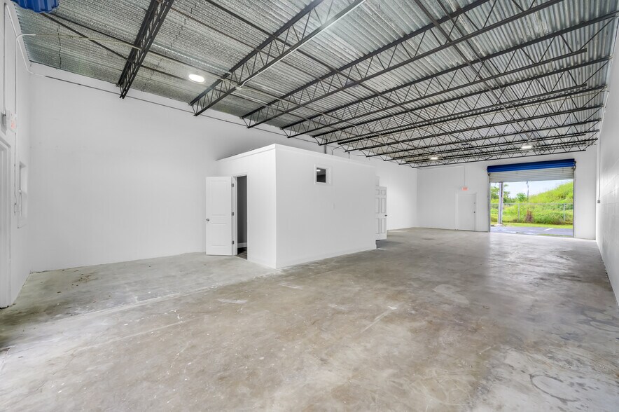 More Photos Of 12950 58th St N, Clearwater Manufacturing For Lease