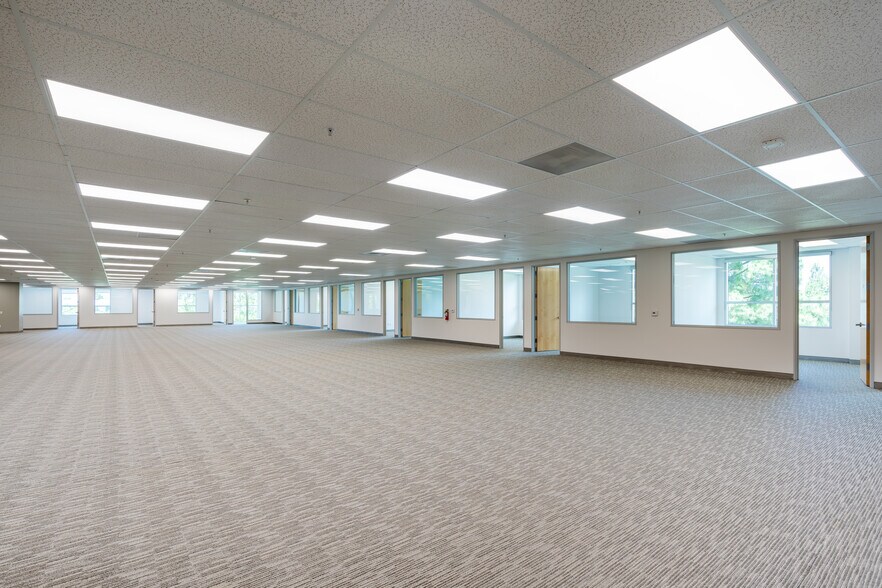 More Photos Of 1535 Rancho Conejo Blvd, Thousand Oaks Unknown For Lease