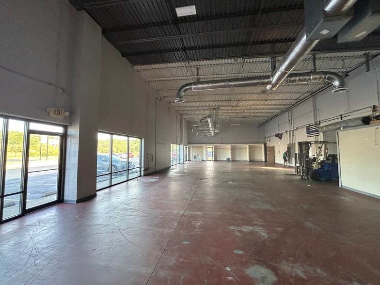 More Photos Of 4170 Hamilton Cleves Rd, Cleves Freestanding For Sale