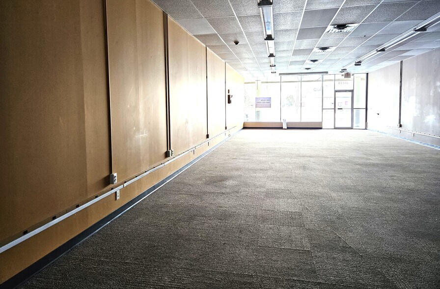 More Photos Of 3405-3419 E Genesee Ave, Saginaw Unknown For Lease