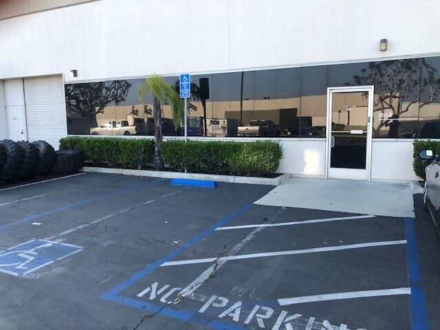 More Photos Of 2925 Airway Ave, Costa Mesa Warehouse For Lease