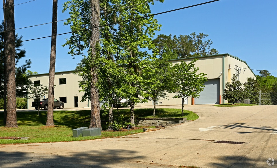 More Photos Of 3630 Peddie Dr, Tallahassee Warehouse For Lease
